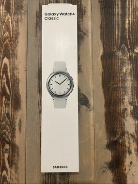 Samsung Galaxy Watch4 Classic Silver with White Band